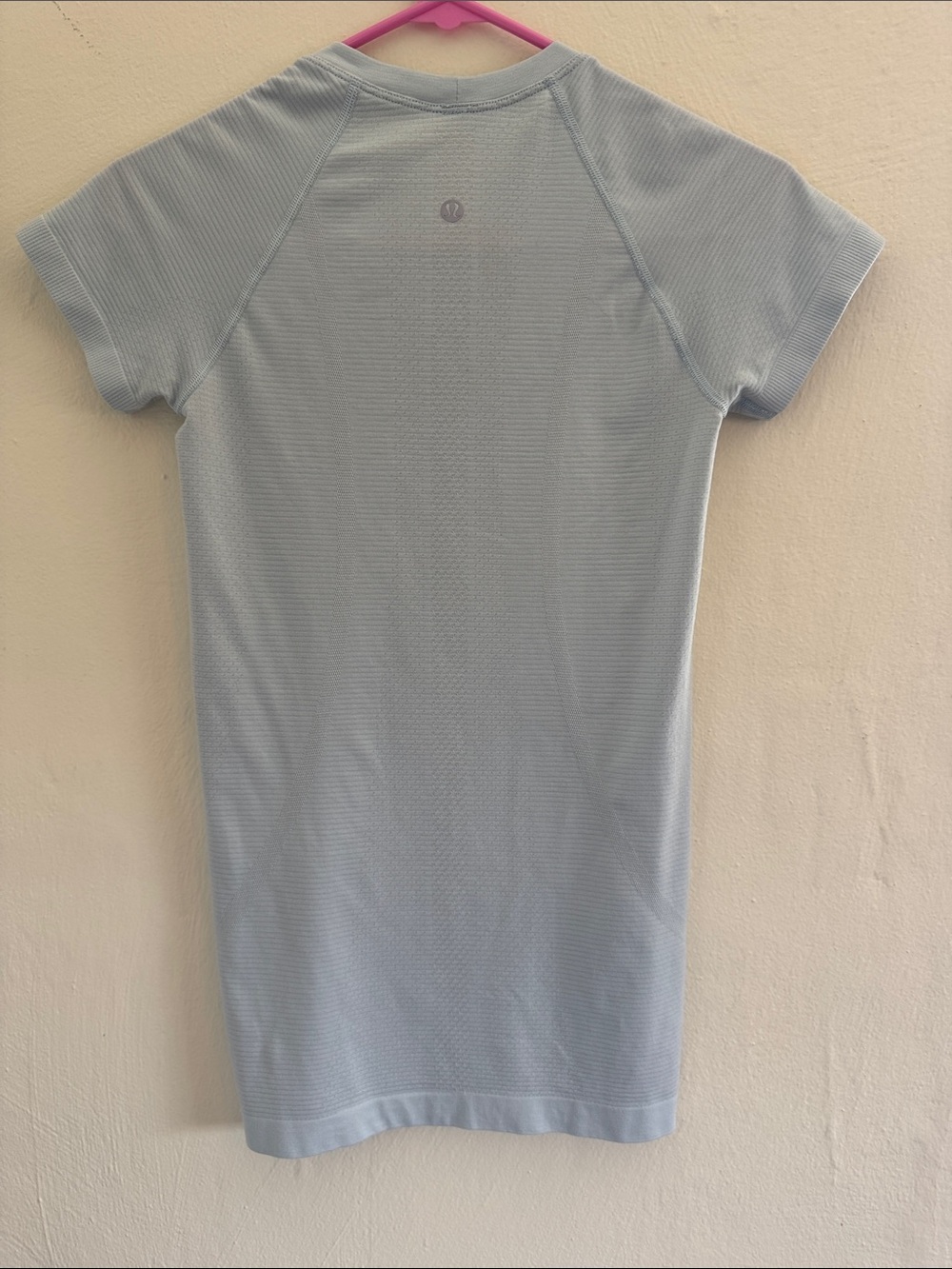 lululemon athletica Light Gray Short Sleeve Athletic Tee - Picture 7 of 10